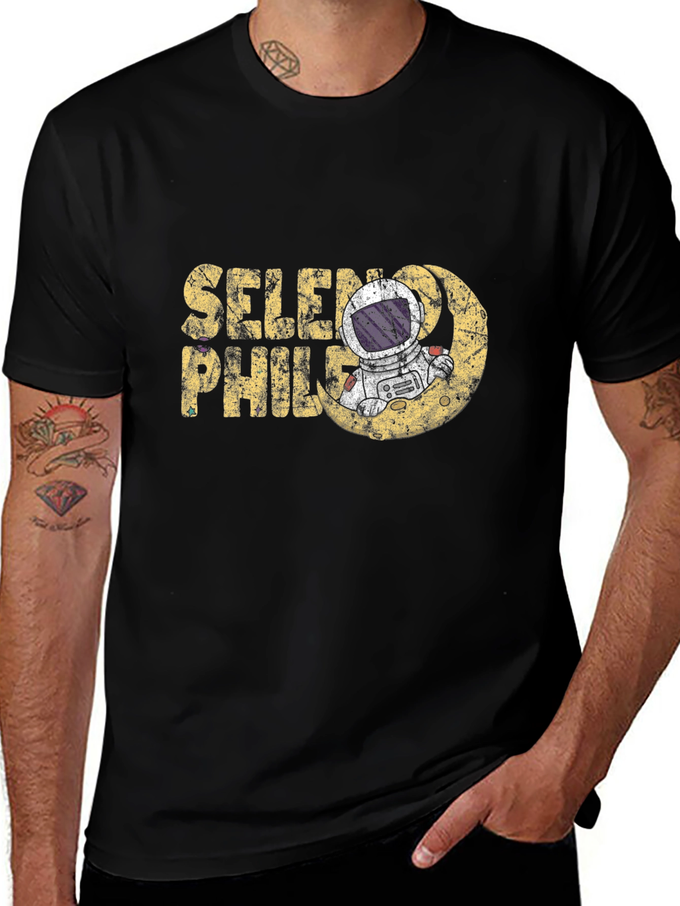 Seleno Philia Astronaut Graphic T-Shirt