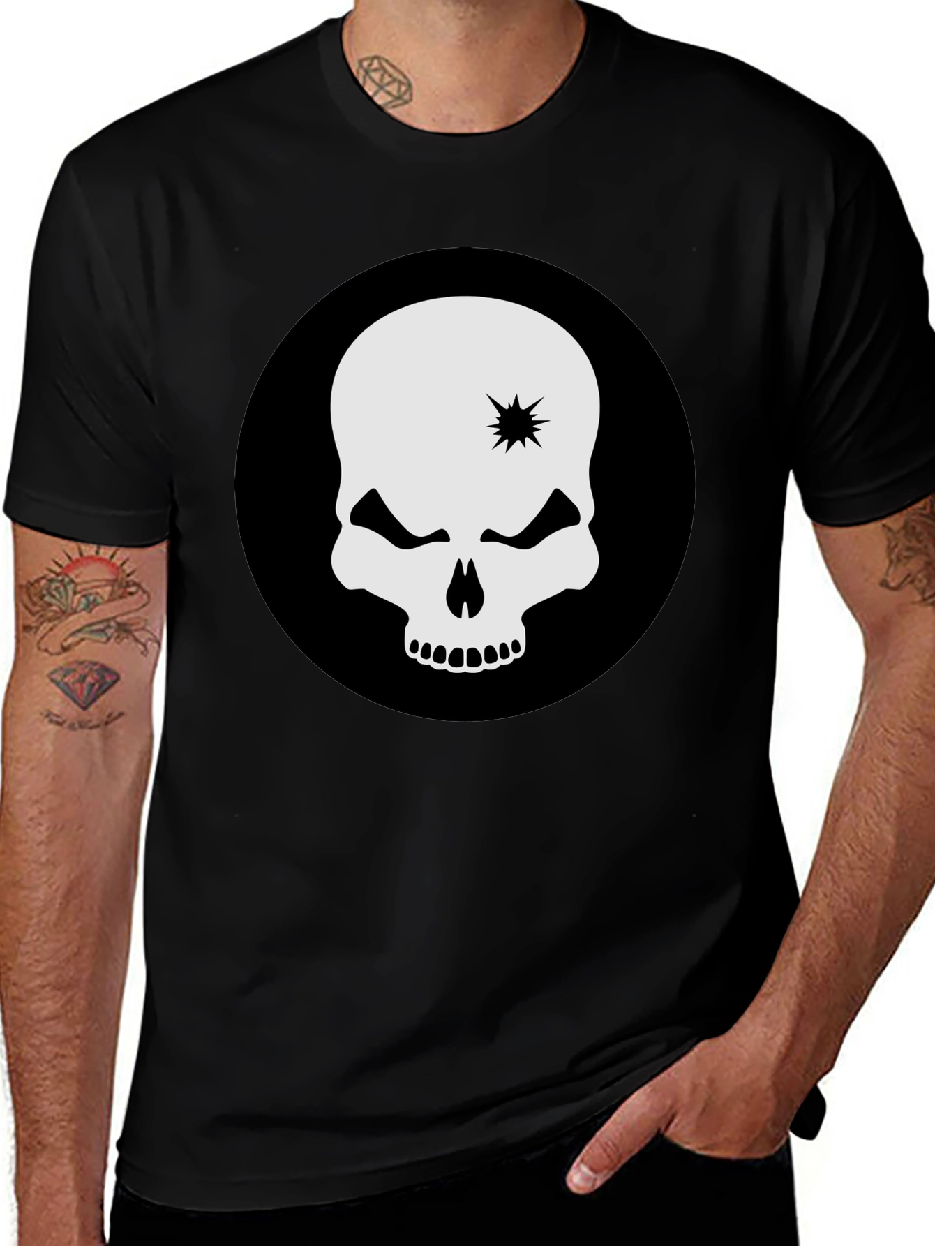 Skull Graphic Tee - Bold Black Crew Neck T-Shirt