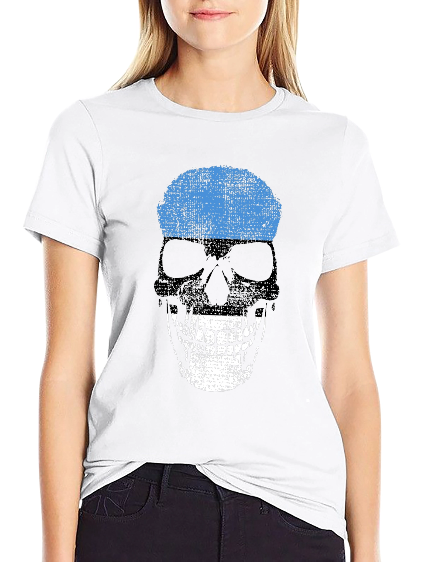 Estonia Flag Skull Graphic T-Shirt