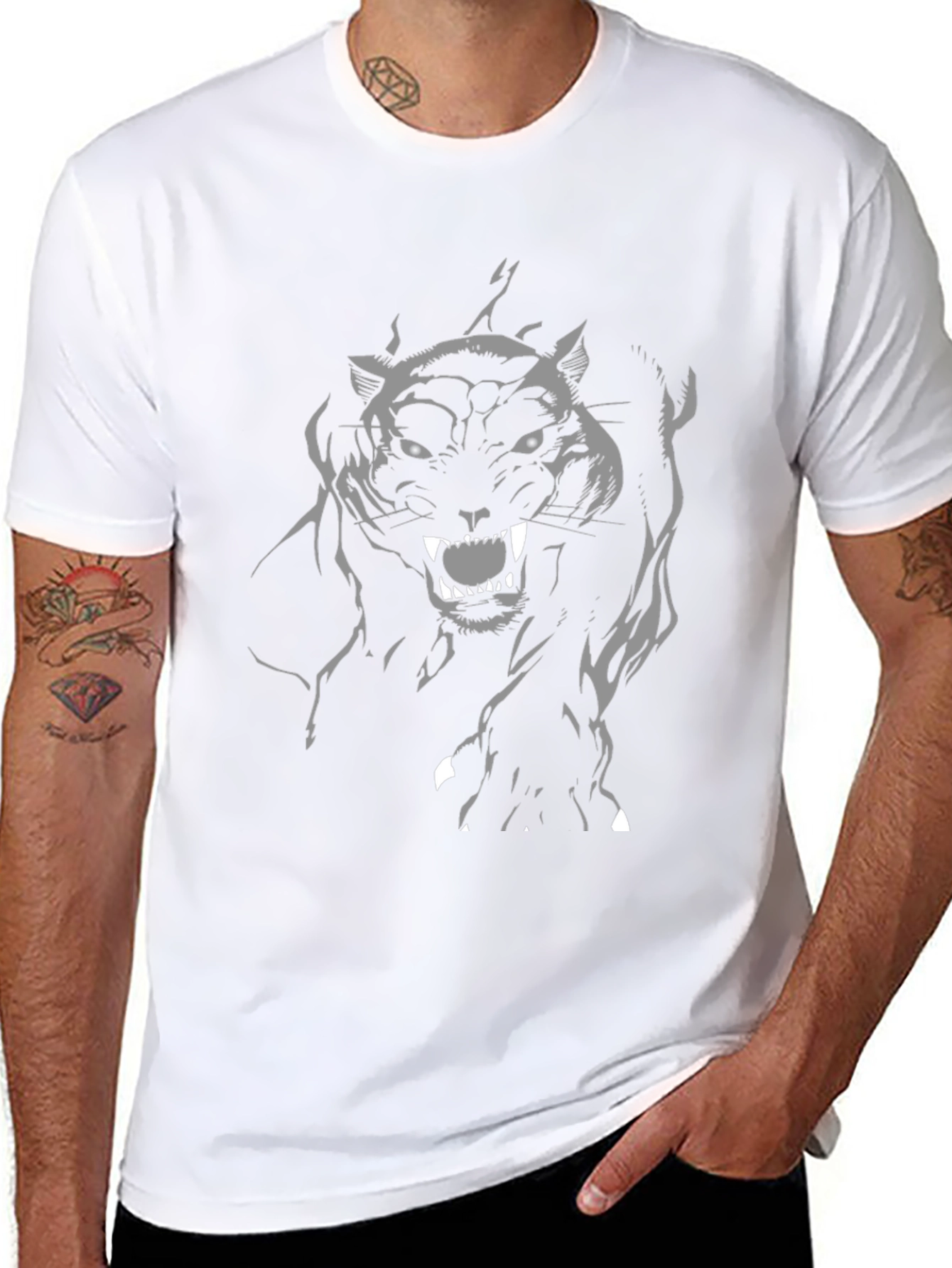 Black Panther Graphic Tee - Bold & Fierce Design
