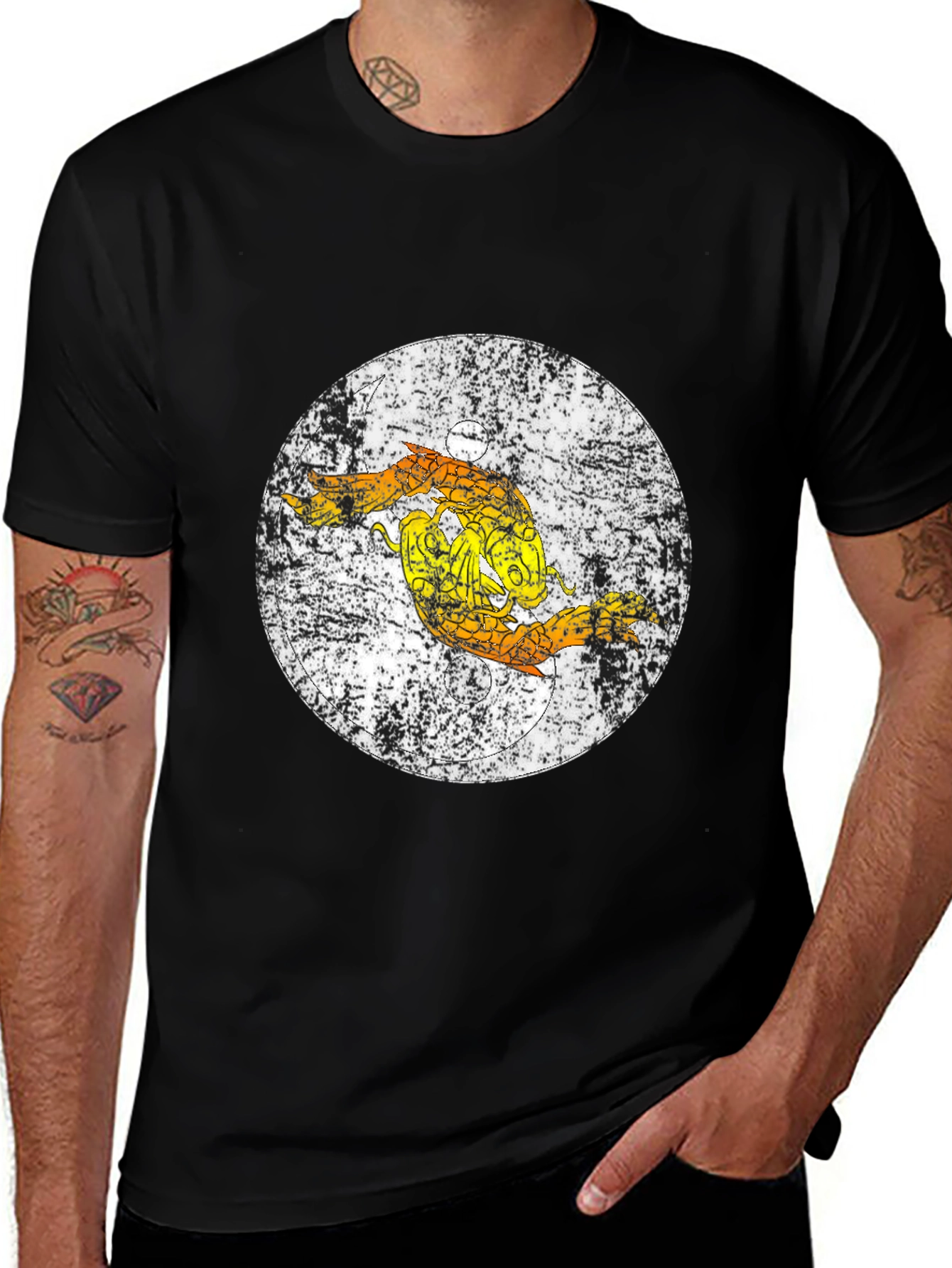 Distressed Pisces Zodiac Graphic Tee - Black