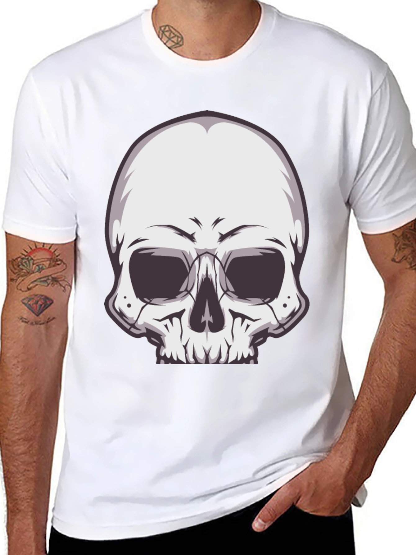 Skull Graphic Tee - Stylish Black T-Shirt