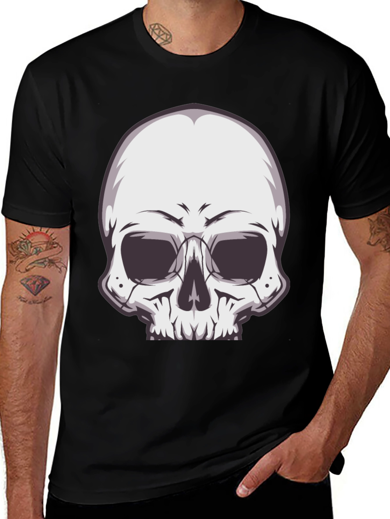 Skull Graphic Tee - Stylish Black T-Shirt